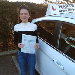 Young woman who learn to drive in Chesterfield